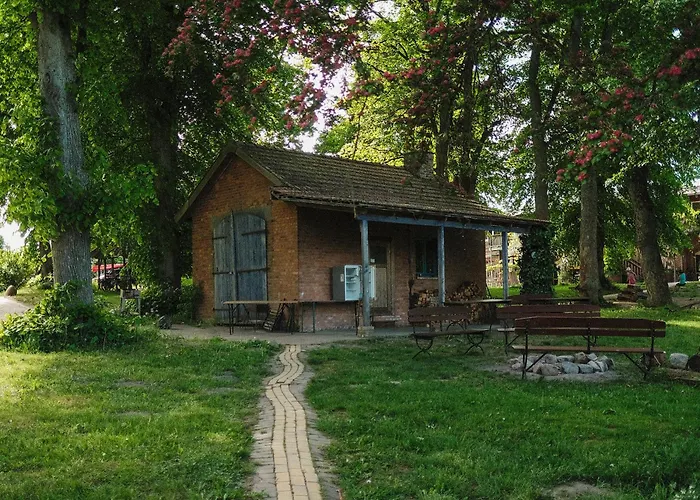 Biohof Medewege * Schwerin (Mecklenburg-Vorpommern)